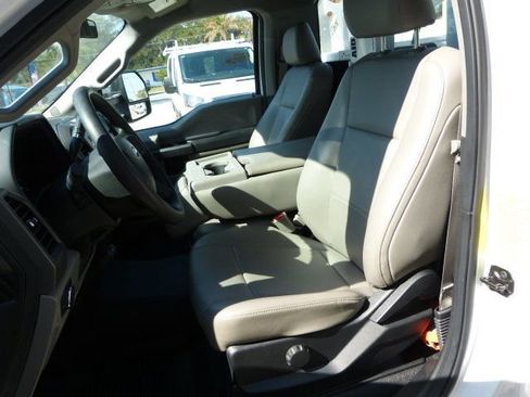 Used 2017 Ford F450 XL w/ Snow Plow Prep Package image 44