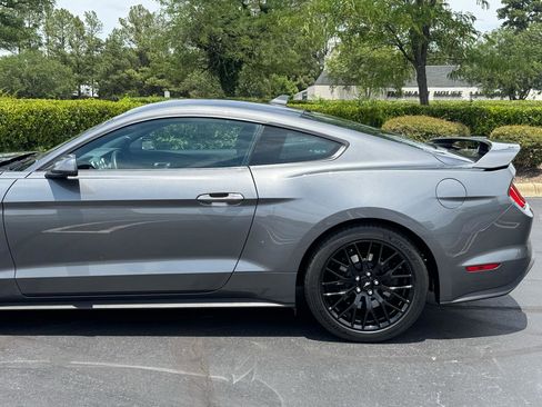 Used 2021 Ford Mustang GT Premium w/ GT Performance Package RWD image 3
