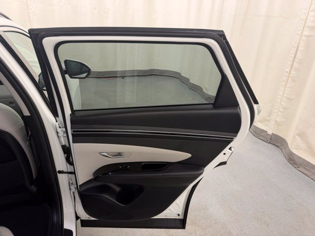 Used 2023 Hyundai Tucson Limited AWD/4WD image 18