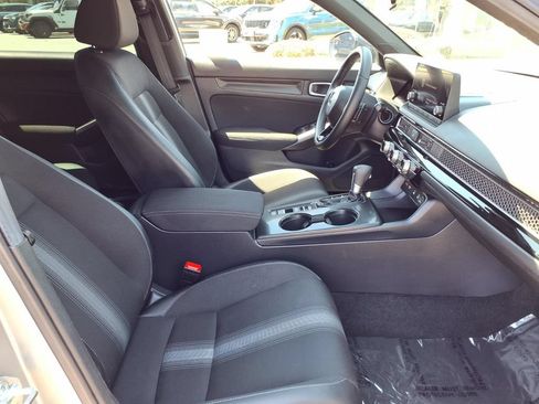 Used 2025 Honda Civic Sport image 8