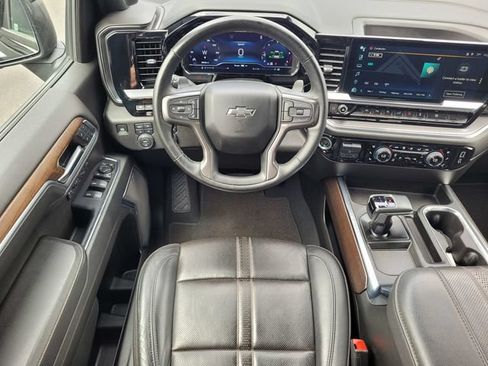Used 2024 Chevrolet Silverado 1500 High Country w/ Midnight Edition AWD/4WD image 16