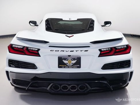 Used 2024 Chevrolet Corvette Z06 w/ Stealth Interior Trim Package RWD image 7