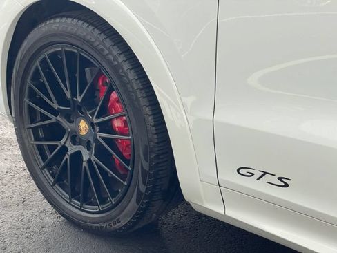 Used 2021 Porsche Cayenne GTS AWD/4WD image 15