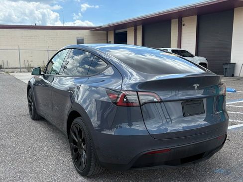 Used 2023 Tesla Model Y AWD image 5