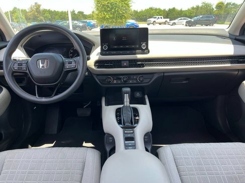 Certified 2025 Honda HR-V LX image 15