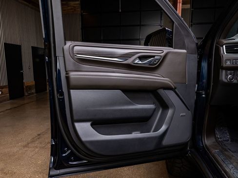 Used 2023 GMC Yukon Denali image 35