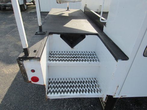 Used 2017 Ford F350 XL w/ Power Equipment Group RWD image 21