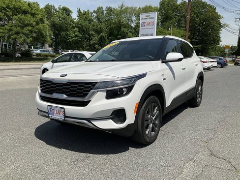 Used 2021 Kia Seltos LX AWD/4WD image 1