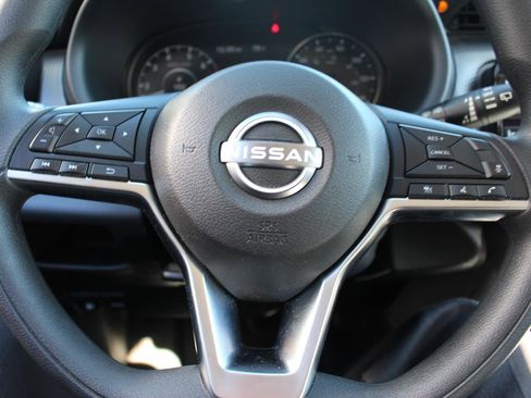 Used 2024 Nissan Kicks SV image 18