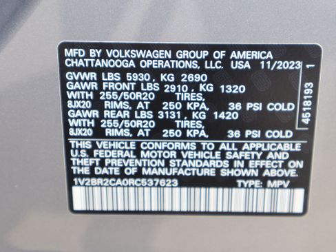 Used 2024 Volkswagen Atlas SEL AWD/4WD image 35