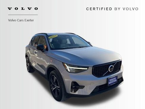 Certified 2023 Volvo XC40 B5 Plus w/ Climate Package image 1