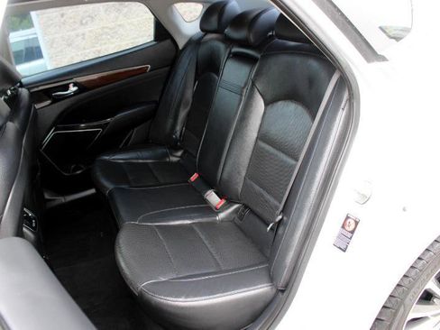 Used 2017 Kia Cadenza Technology image 14