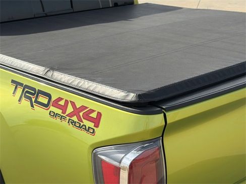 Used 2023 Toyota Tacoma TRD Off-Road image 12