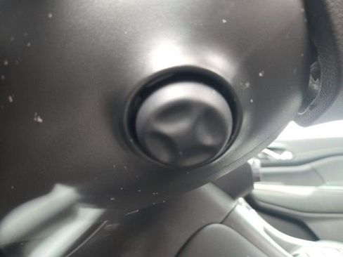 Used 2023 GMC Acadia SLT w/ Technology Package image 22