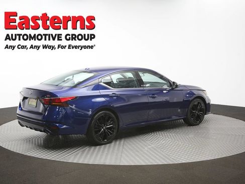 Used 2023 Nissan Altima 2.5 SR FWD image 40