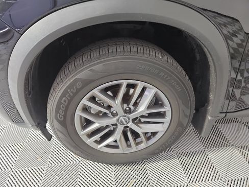 Certified 2022 Nissan Rogue S FWD image 10
