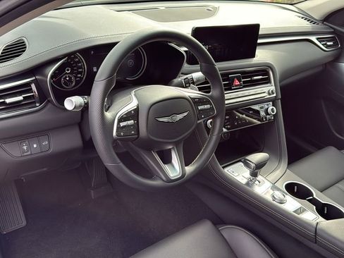 Used 2026 Genesis G70 2.5T image 10