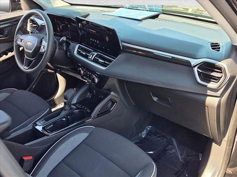 Used 2025 Chevrolet TrailBlazer LT image 21