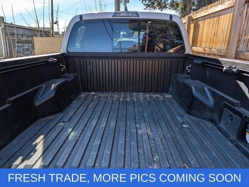 Used 2019 Toyota Tacoma TRD Sport image 8