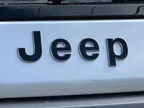 New 2026 Jeep Grand Wagoneer 4WD image 51