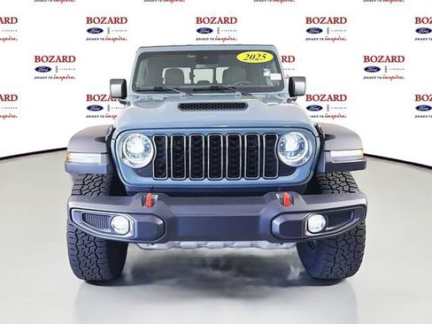 Used 2025 Jeep Gladiator Mojave w/ Convenience Group AWD/4WD image 2