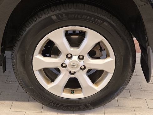 Used 2012 Toyota RAV4 Limited image 8