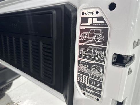 Used 2021 Jeep Wrangler Unlimited Rubicon 4xe w/ Cold Weather Group image 23