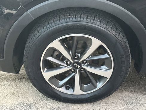 Used 2019 Kia Sorento EX image 11