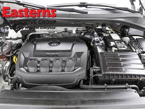 Used 2023 Volkswagen Tiguan SE image 7