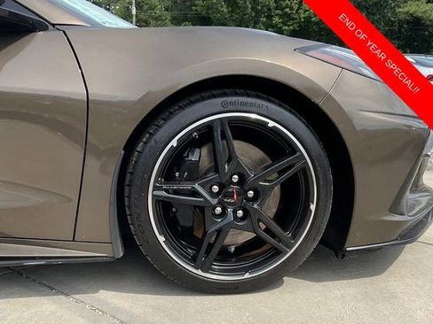 Used 2021 Chevrolet Corvette Stingray w/ Z51 Performance Package image 9