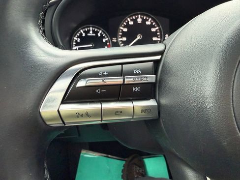Used 2021 MAZDA MAZDA3 s image 17