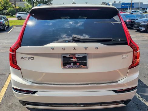 Used 2022 Volvo XC90 T8 R-Design w/ Advanced Package image 5