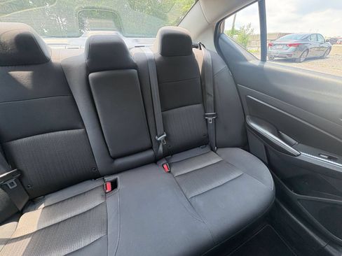 Used 2025 Nissan Altima 2.5 SV FWD image 35