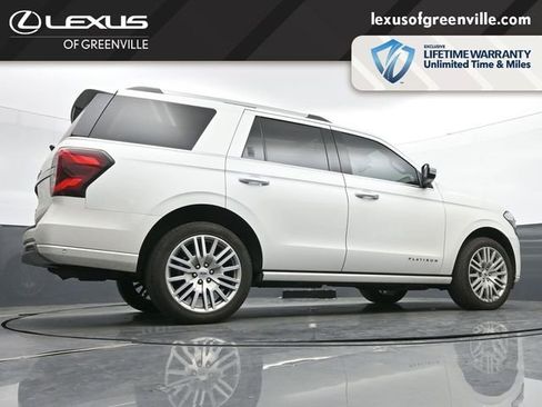 Used 2024 Ford Expedition Platinum image 12