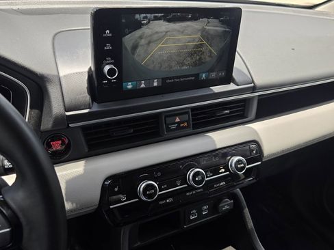 Certified 2025 Honda Pilot EX-L image 19