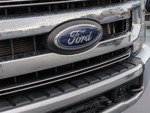 Used 2022 Ford F250 XLT image 35