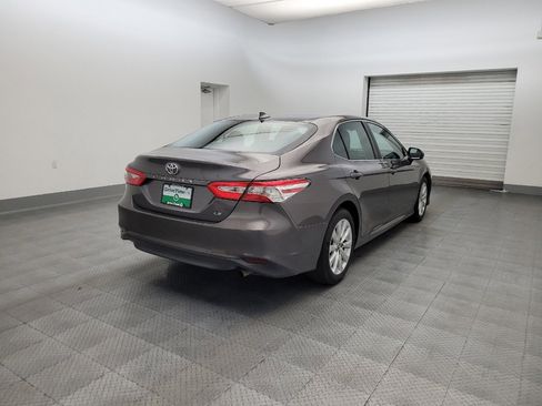 Used 2019 Toyota Camry LE FWD image 9