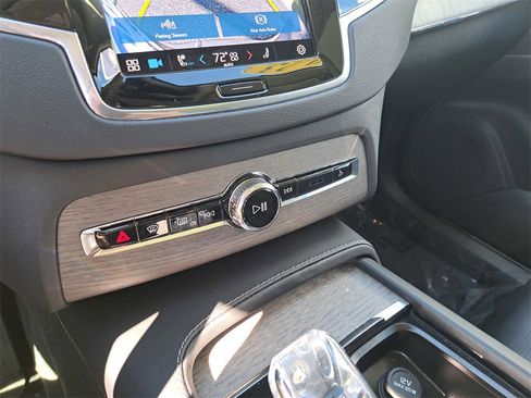 Used 2023 Volvo XC90 T8 Ultimate image 13