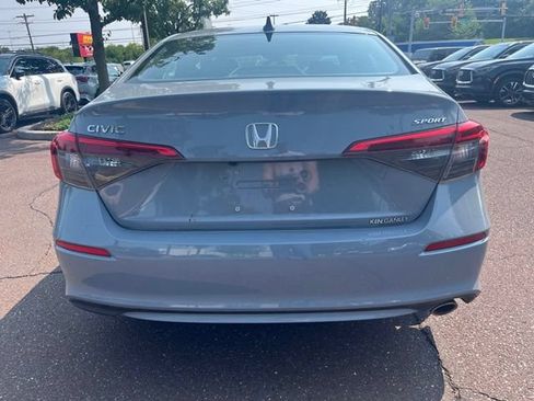 Used 2022 Honda Civic Sport image 4