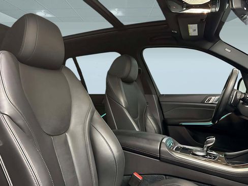 Certified 2022 BMW X5 xDrive40i w/ M Sport Package image 29