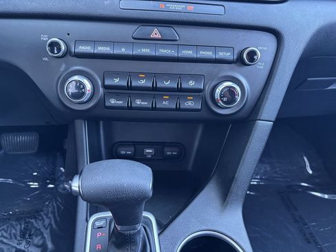 Used 2022 Kia Sportage LX AWD/4WD image 18