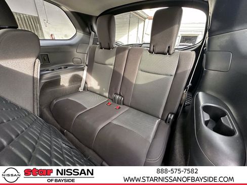 Used 2019 Nissan Pathfinder SV image 20