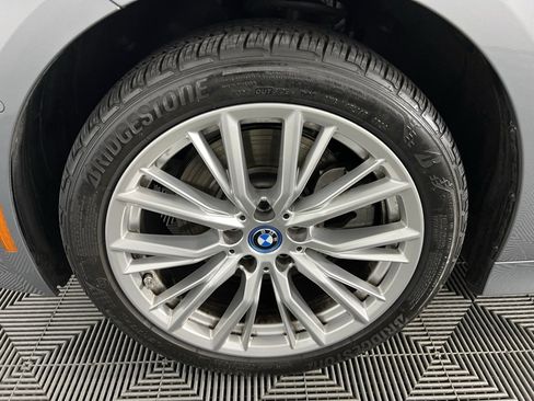 Used 2024 BMW 330e image 10