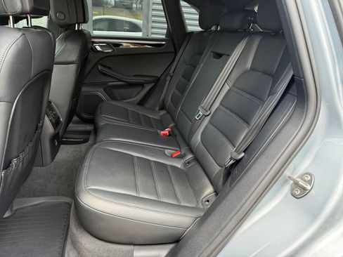 Certified 2022 Porsche Macan S AWD/4WD image 20