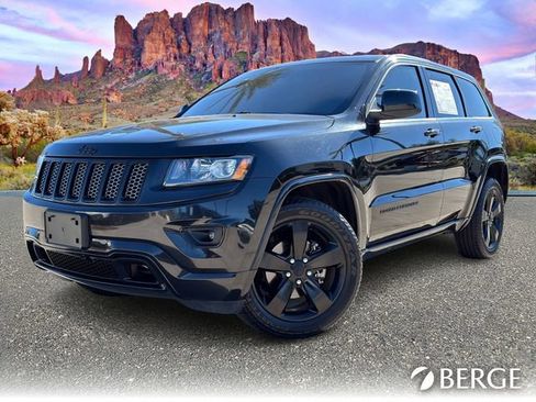 Used 2015 Jeep Grand Cherokee Altitude image 2