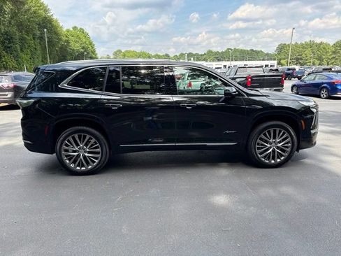 Used 2026 Buick Enclave Avenir w/ Super Cruise Package FWD image 6