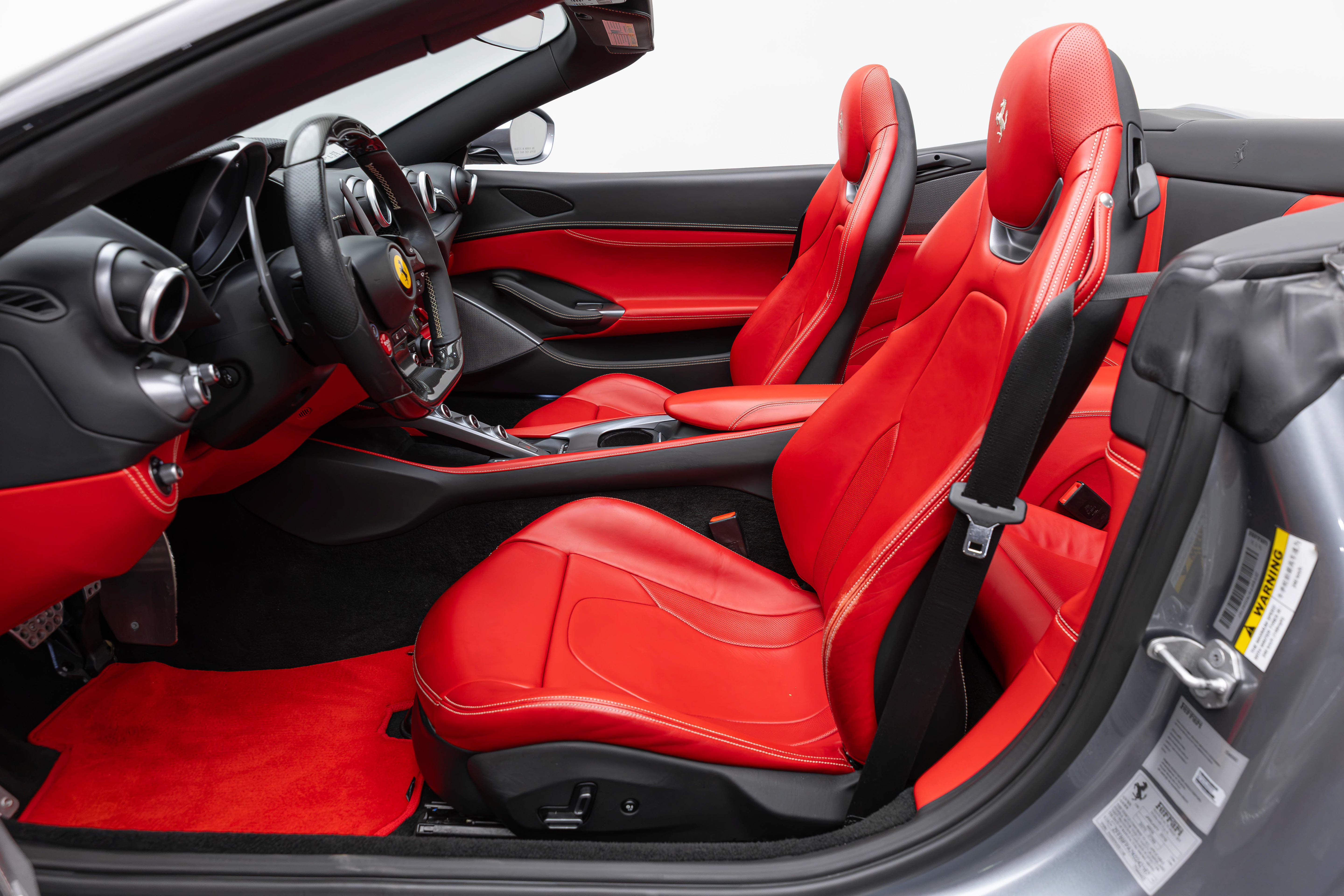 Certified 2019 Ferrari Portofino RWD image 5