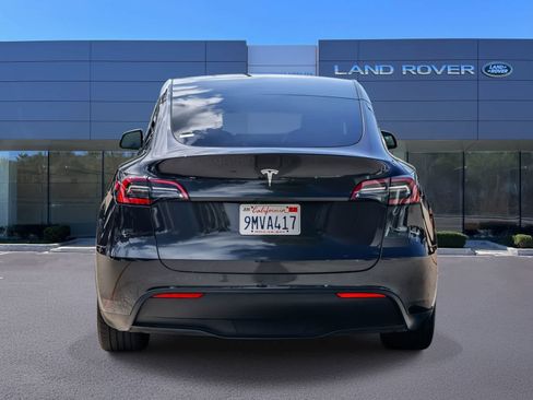 Used 2024 Tesla Model Y Long Range image 5