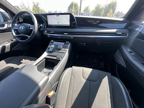 Certified 2025 Hyundai Palisade Calligraphy image 16