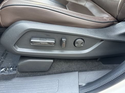 Used 2024 Honda Pilot Elite image 6